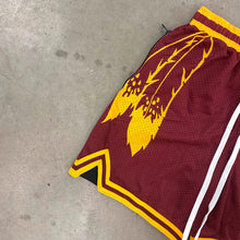 Load image into Gallery viewer, MEAST SHORTS (TWO-TONE BURGUNDY)

